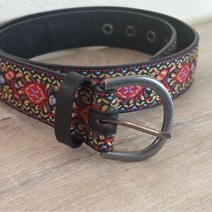 Vintage leather embroidered Belt